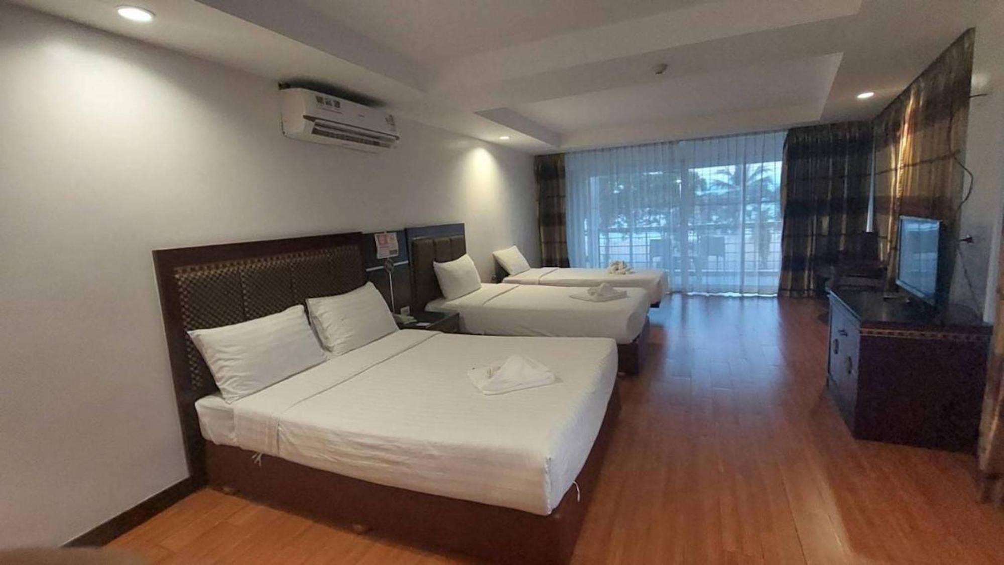 Jomtien Hisotel Exterior photo