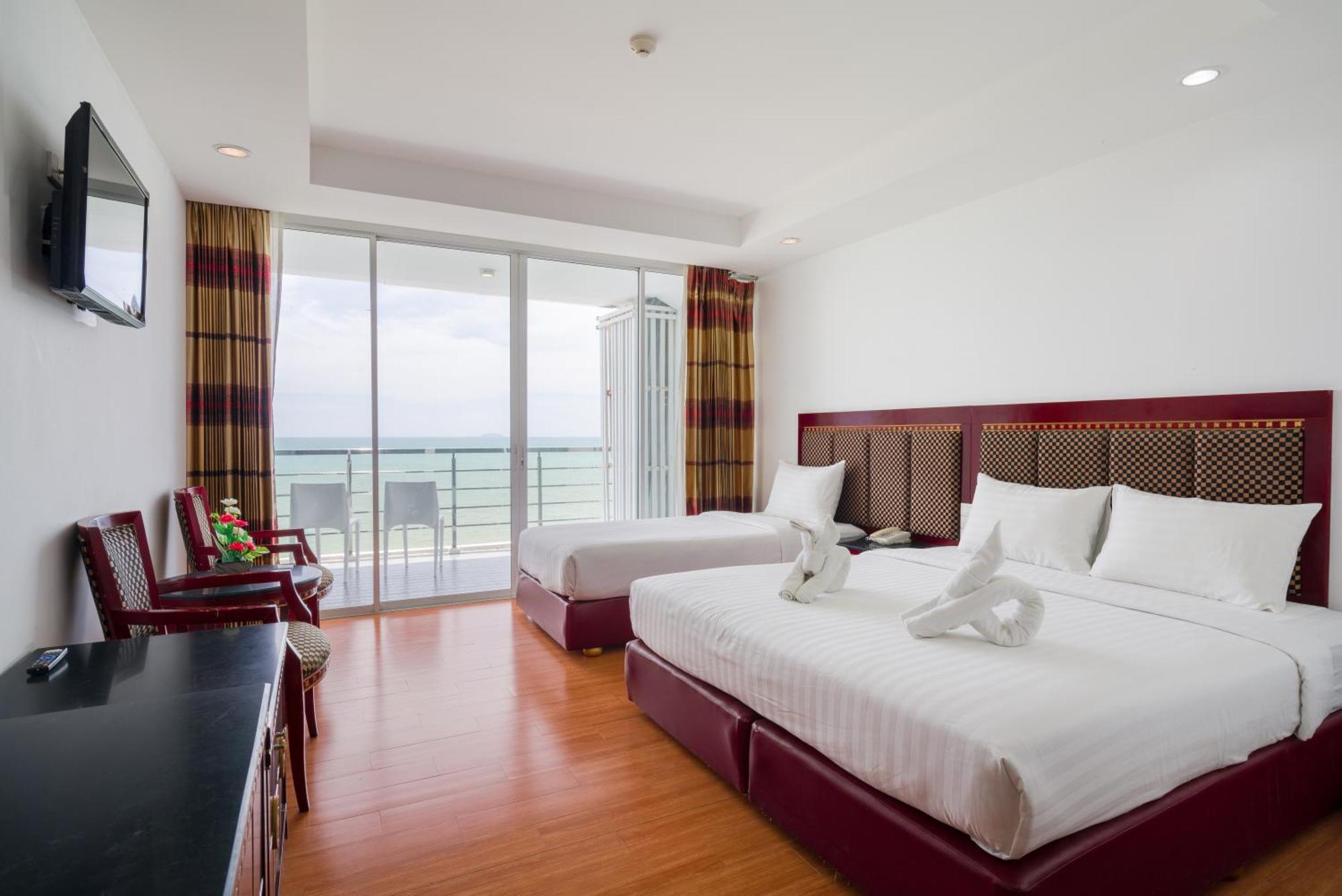Jomtien Hisotel Room photo
