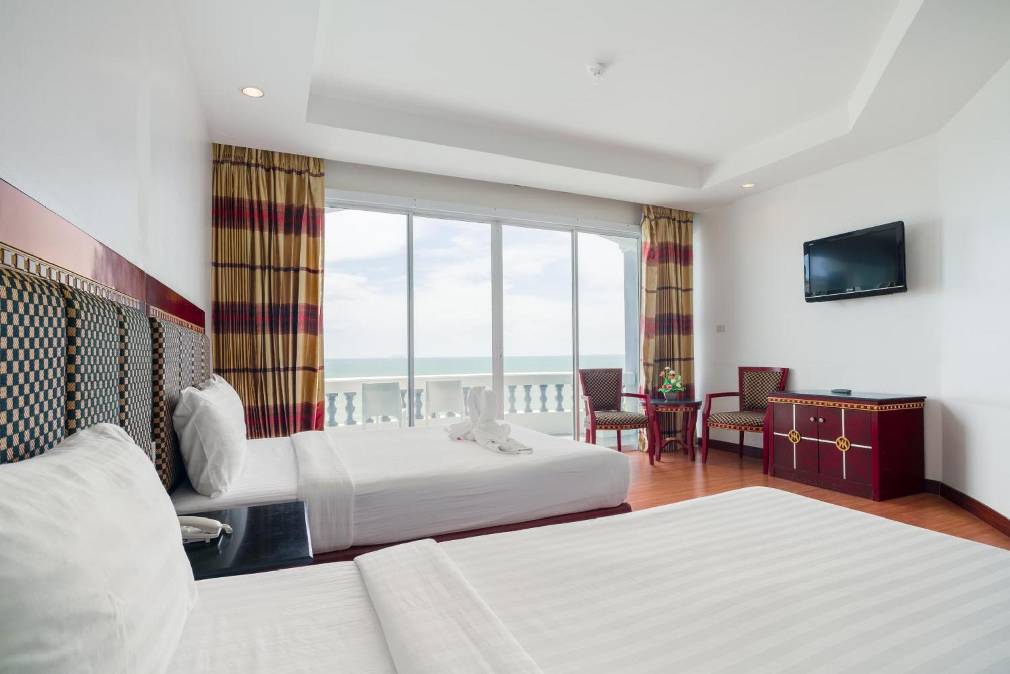 Jomtien Hisotel Exterior photo
